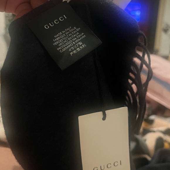 GUCCI WOMEN'S MIDNIGHT BLUE SILK / CASHMERE LONG SCARF WITH RED SEQUIN "LOVED - Picture 4 of 4